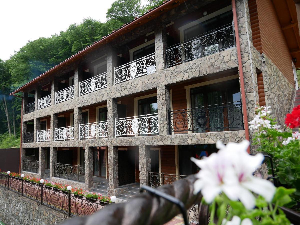 Zatyshok Hotel Svalyava Luaran gambar