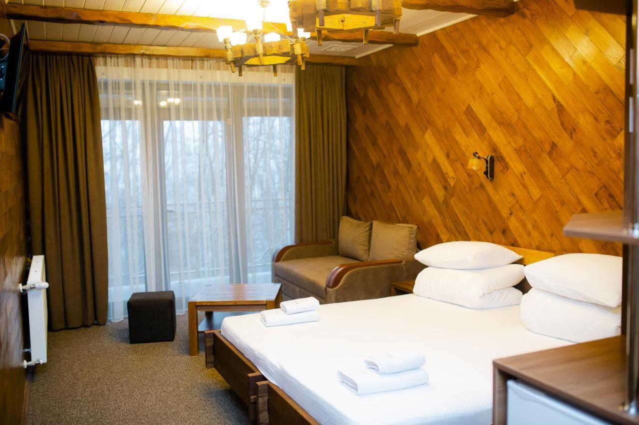 Zatyshok Hotel Svalyava Luaran gambar