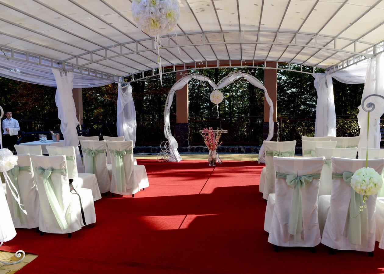 Zatyshok Hotel Svalyava Luaran gambar