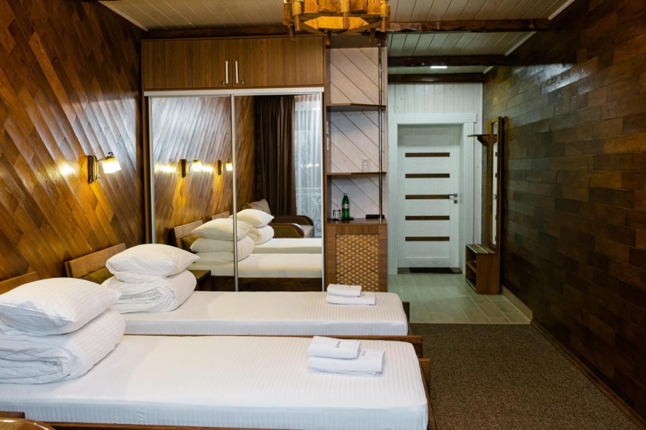 Zatyshok Hotel Svalyava Luaran gambar